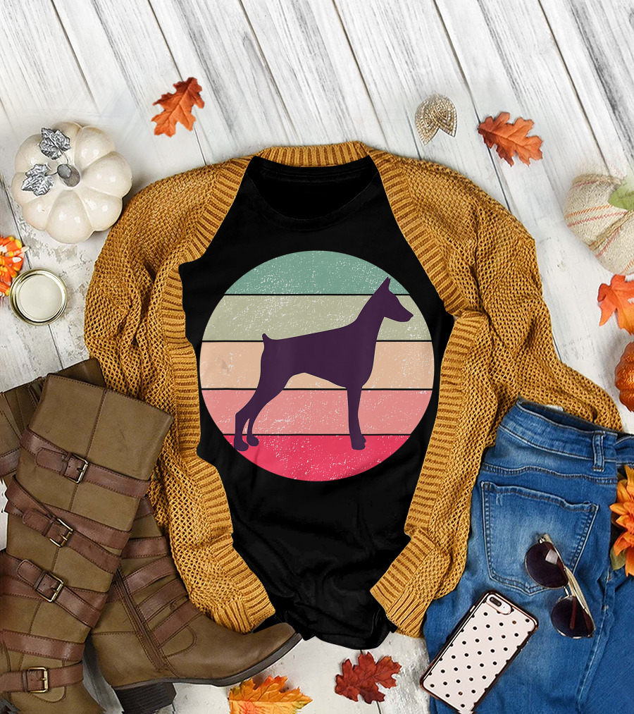 Doberman Pinscher Vintage Stripes Retro Circle T-Shirt