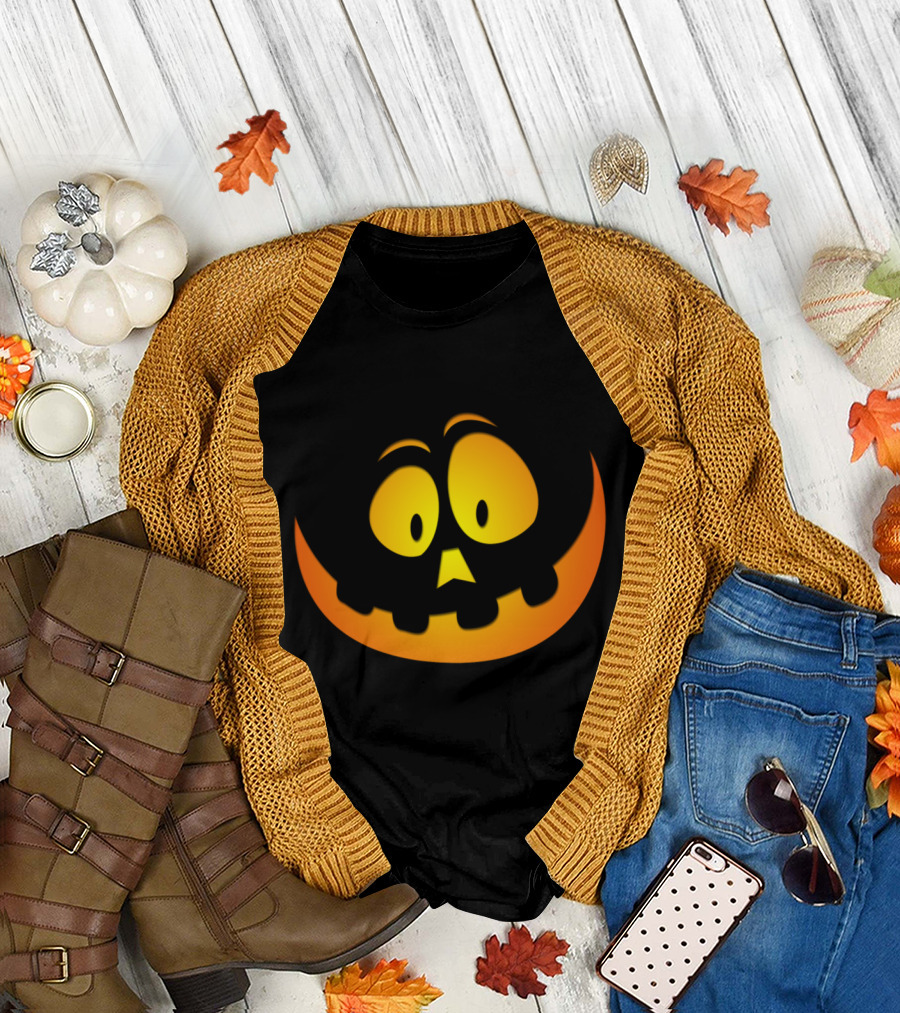 Cool Glowing Smiling Pumpkin Halloween Face T-Shirt