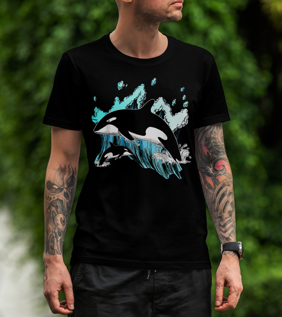 Killer Whale Ocean Lover Orca Splashing Waves Men's Gift Idea T-Shirt