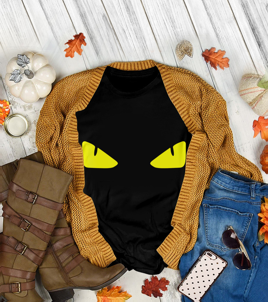 Black Panther Yellow Eyes Black Cat Look T-Shirt