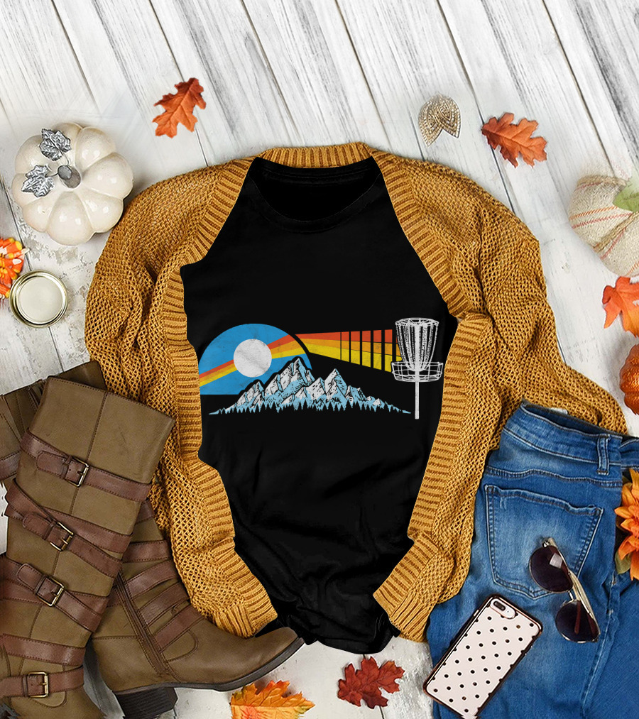 Disc Golf Distressed Mountains Sun Retro 80s Sunset T-Shirt