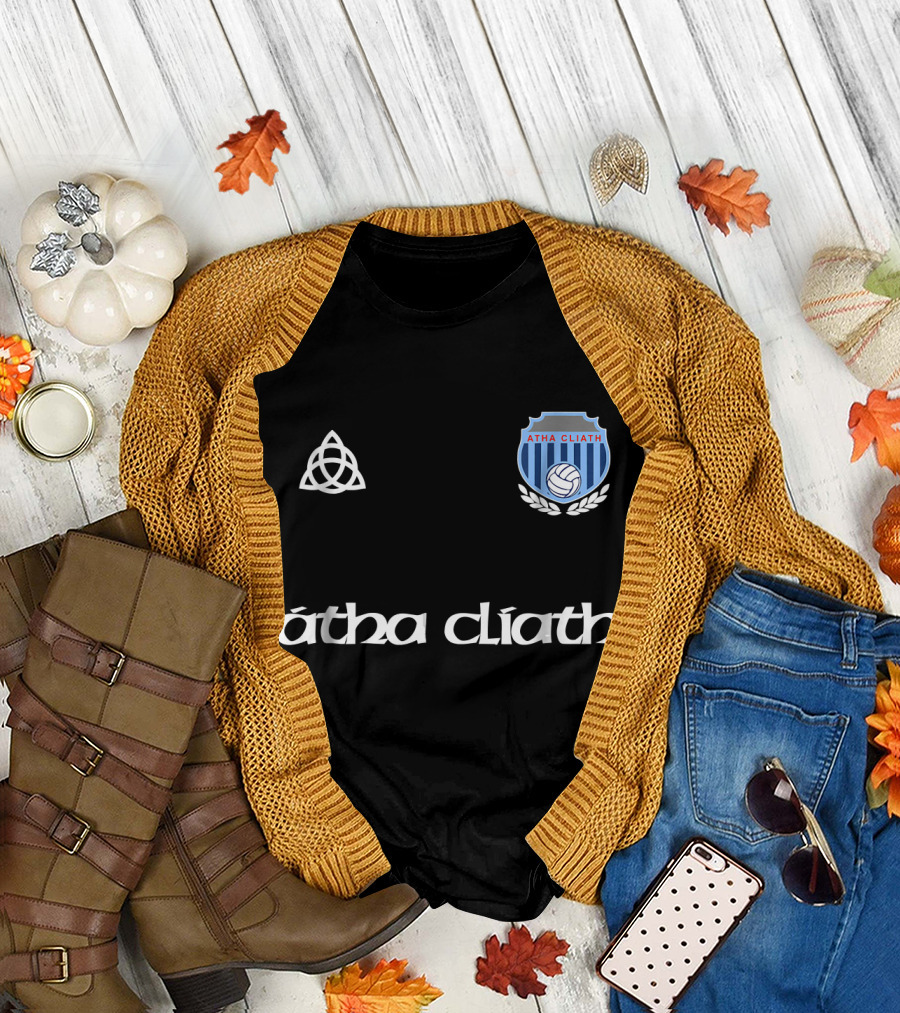 Dublin Atha Cliath Gaelic Football Crest and Celtic Knot T-Shirt