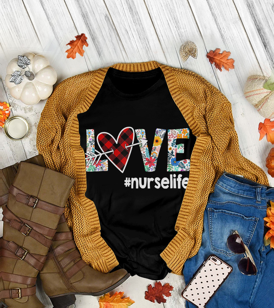 Love Heart Arrow Floral Plaid #Nurselife T-Shirt