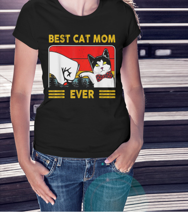 BEST CAT MOM EVER Retro Vintage Cat With Fist Bump And Bow Tie T-Shirt