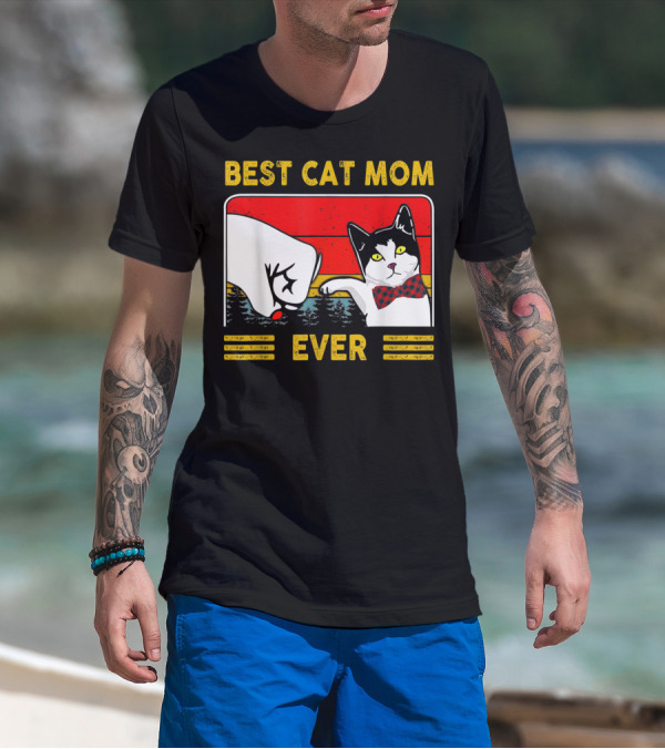 BEST CAT MOM EVER Retro Vintage Cat With Fist Bump And Bow Tie T-Shirt