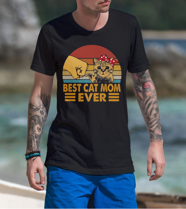 BEST CAT MOM EVER VINTAGE FIST BUMP WITH CAT BOW STRIPES T-Shirt