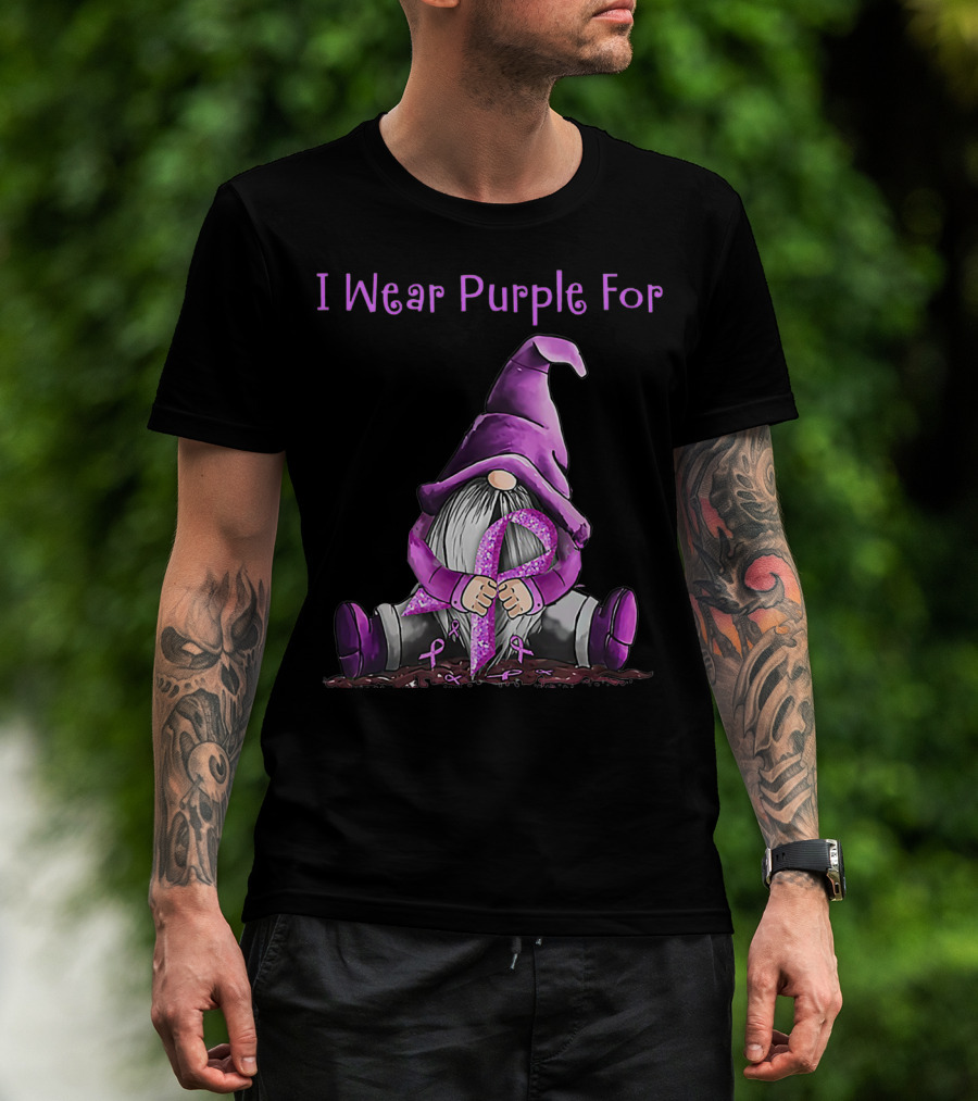 I Wear Purple For Fibromyalgia Awareness Gnome Holding Purple T-Shirt