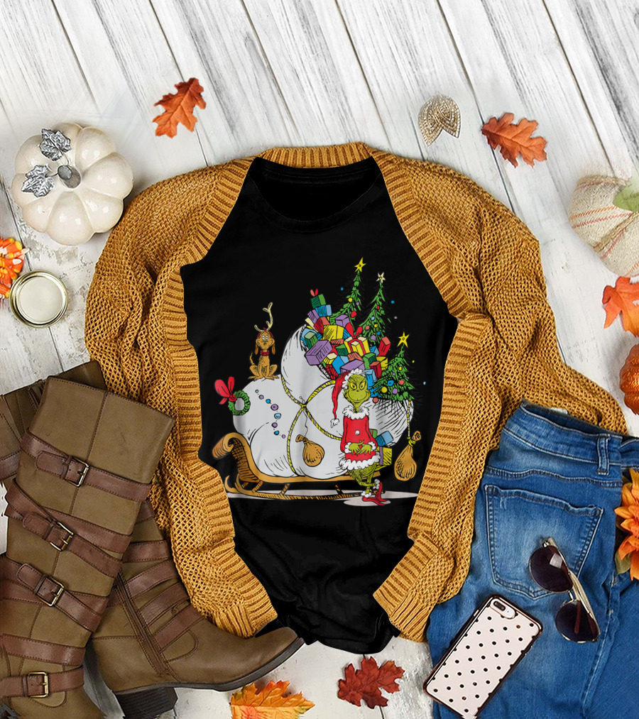 Dr Seuss Grinch Max Presents and Christmas Trees Sleigh T-Shirt
