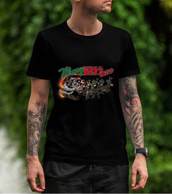Merry KISSmas Sleigh With Santa And Reindeer T-Shirt