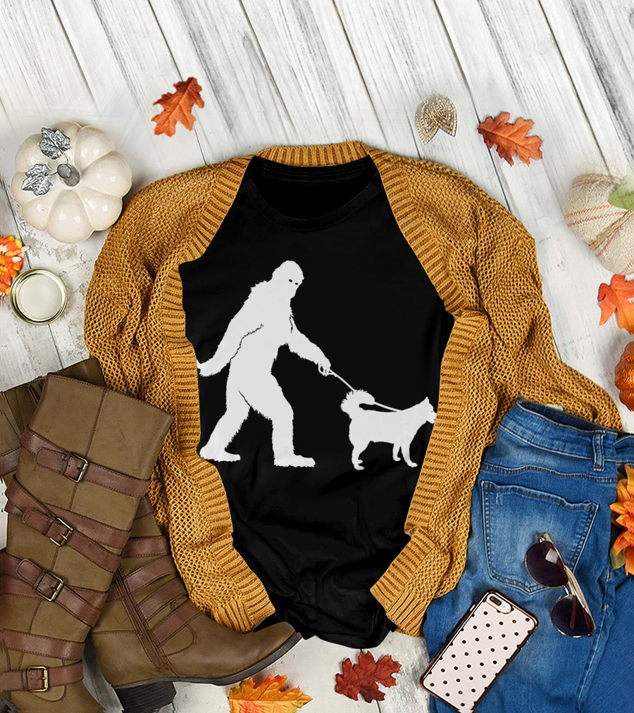 Bigfoot Sasquatch Walking Husky Dog Lovers T-Shirt