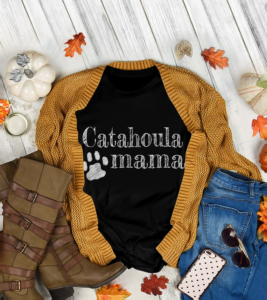Catahoula Mama Paw Prints T-Shirt