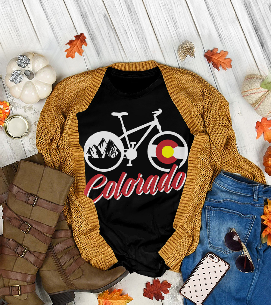 Colorado Bicycle with Mountain Peaks and State Flag Elements T-Shirt