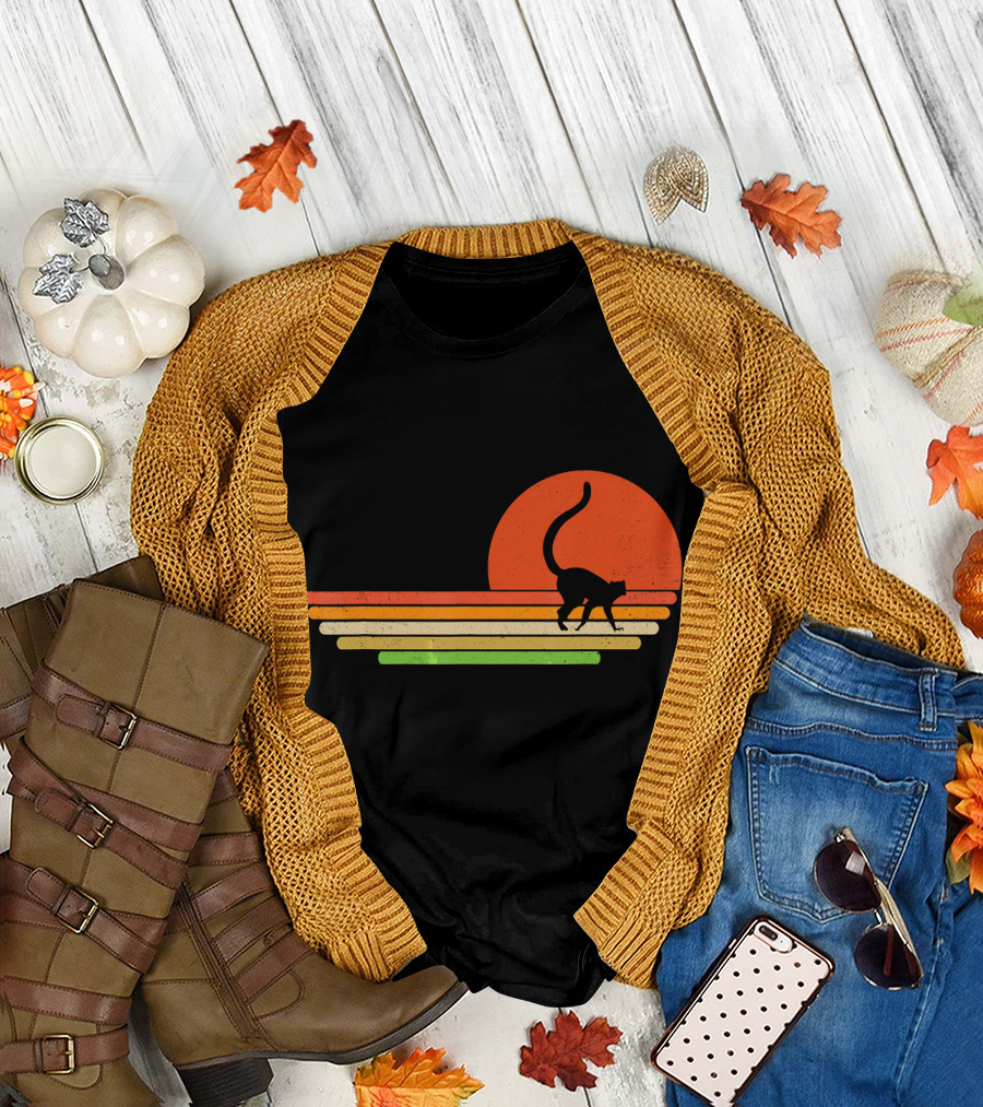 Distressed Lemur Sunset Silhouette Retro Stripes T-Shirt