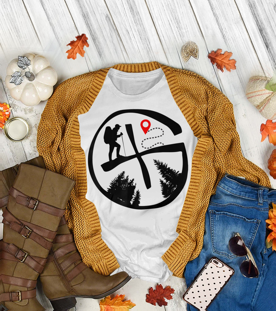 Geocaching Hiking Outdoors Adventure with Geocache Icon and Forest T-Shirt
