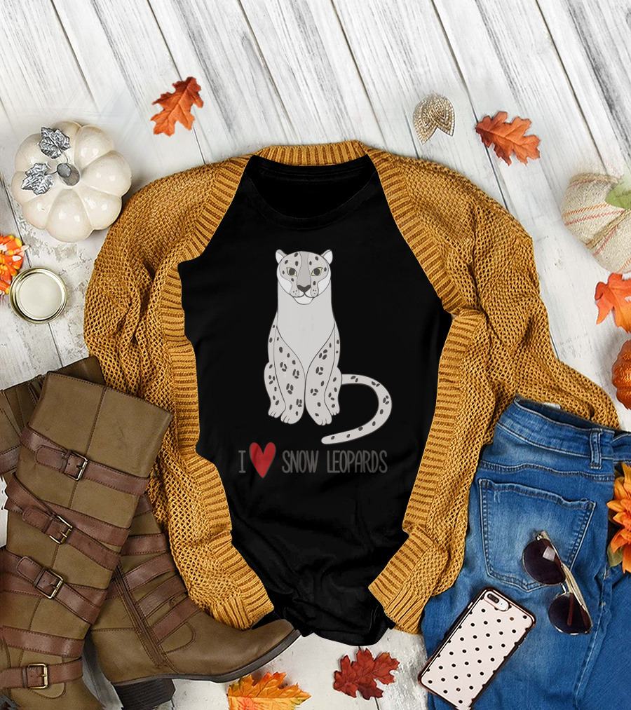 I Love Snow Leopards Cute Beautiful Snow T-Shirt