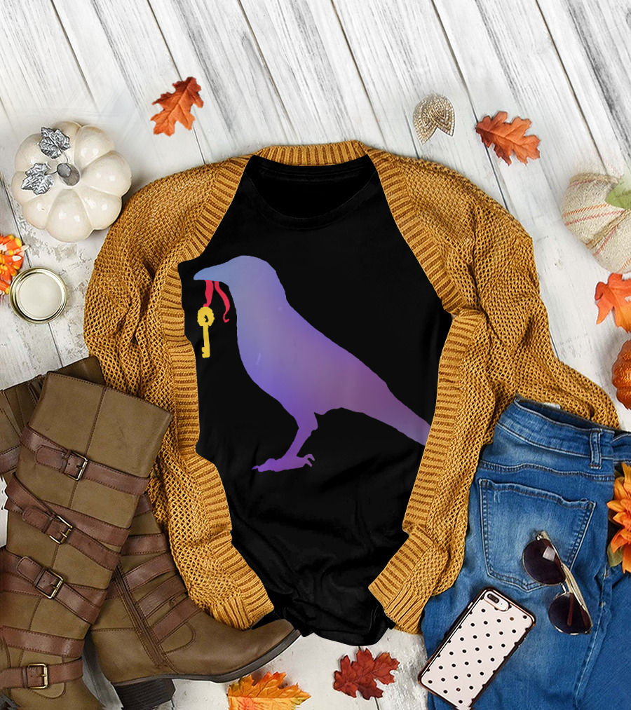 Crow Raven with Gold Key in Beak T-Shirt