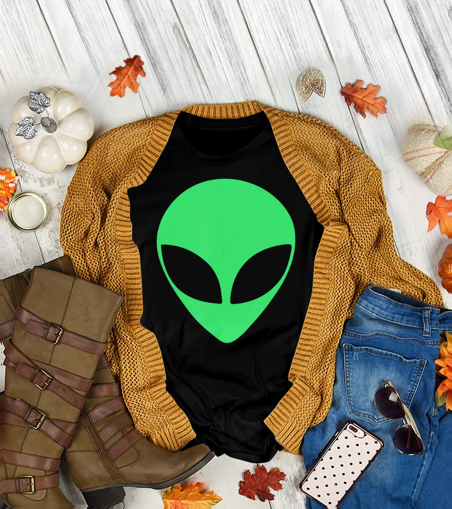 Green Alien Head 90's Style Retro UFO Extraterrestrial T-Shirt