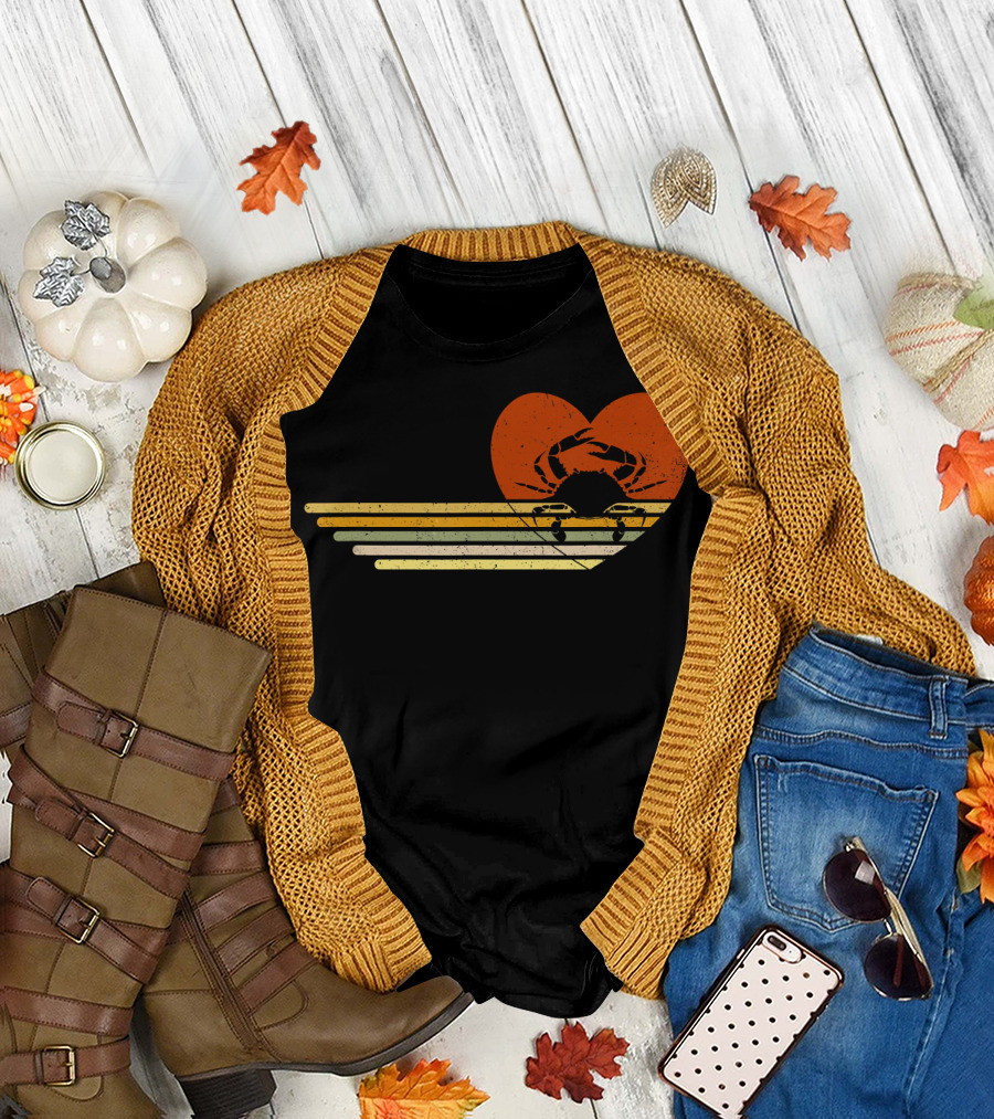 Vintage Crab Heart Retro Sunset T-Shirt