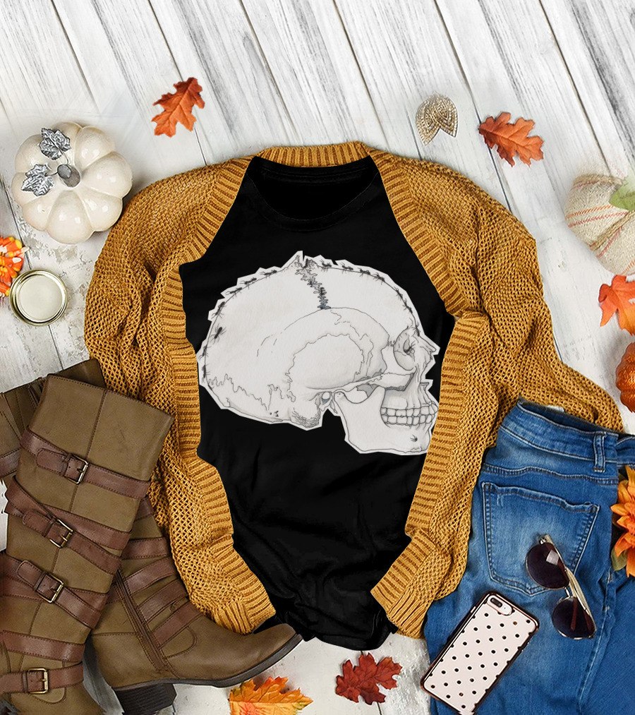 Entoletal Ants Skull Illustration with Ants Crawling Line Drawing T-Shirt