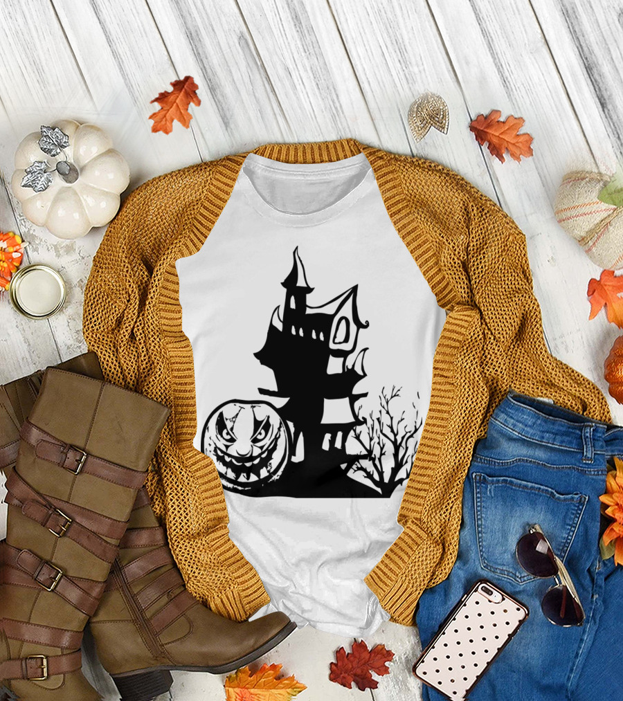 Haunted Halloween Pumpkin Mansion with Spooky Tree T-Shirt
