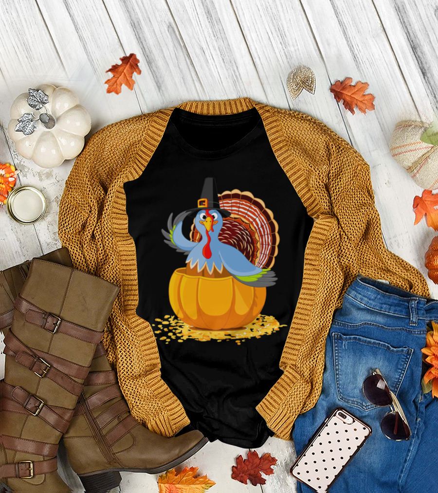 Thanksgiving Day Turkey Wearing Pilgrim Hat Inside Pumpkin T-Shirt