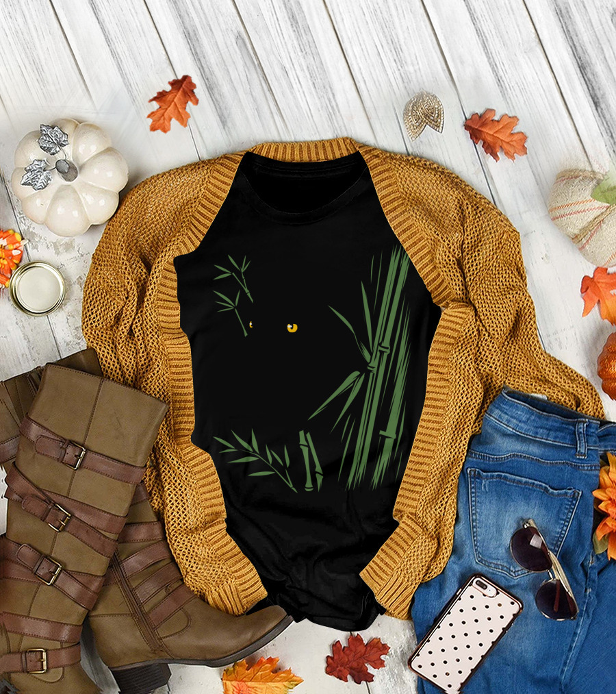 Tiger Sketch with Green Bamboo Stalks and Leaves T-Shirt