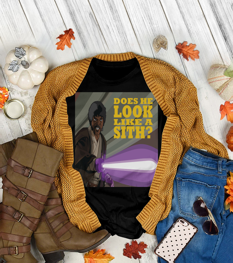 Does He Look Like a Sith Jules Windu Lightsaber Moment T-Shirt