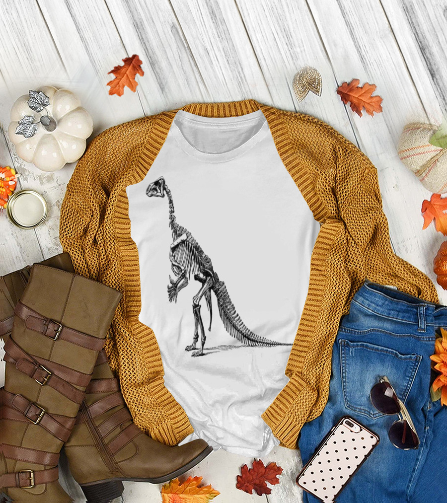 Iguanodon Dinosaur Skeleton Paleontology Replica T-Shirt