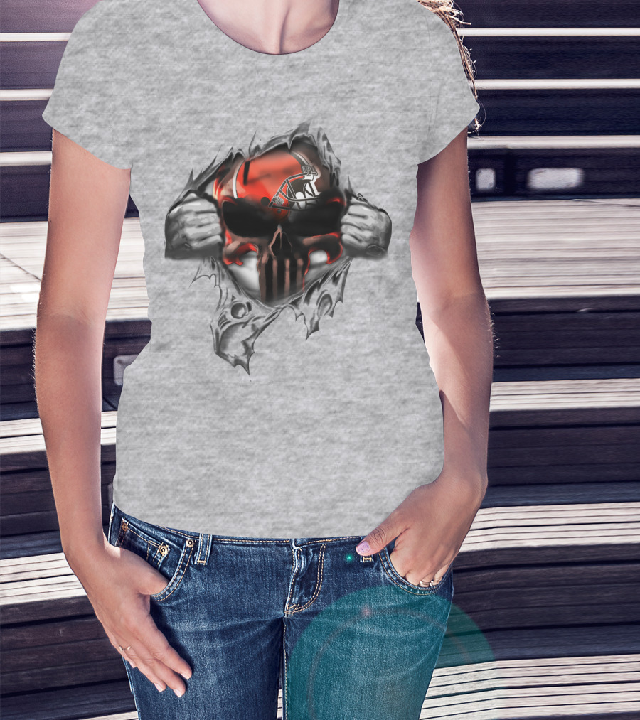Cleveland Browns Punisher Skull Ripped T-Shirt