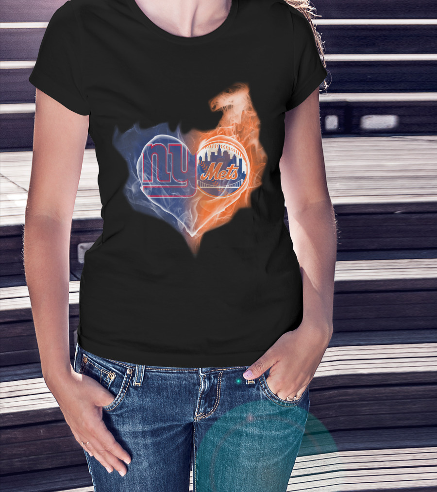 Ny Giants And Mets Heart Shape Smoke Effect T-Shirt