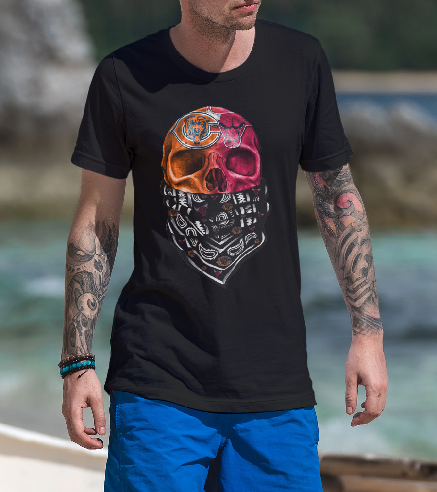 Chicago Bears And Bulls Skull With Bandana T-Shirt