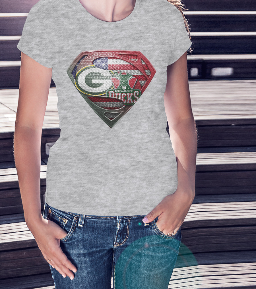Green Bay Milwaukee Bucks Superman American Flag T-Shirt