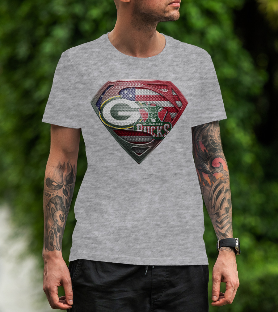 Green Bay Milwaukee Bucks Superman American Flag T-Shirt