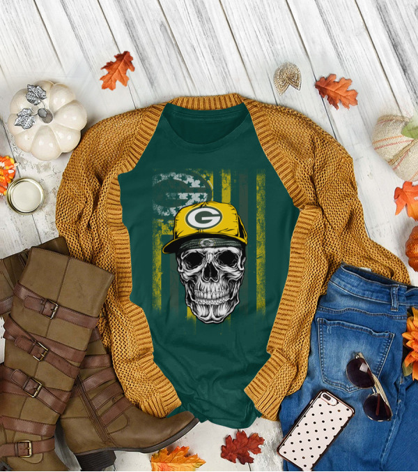 Green Bay Packers Skull With Cap And Distressed Flag T-Shirt