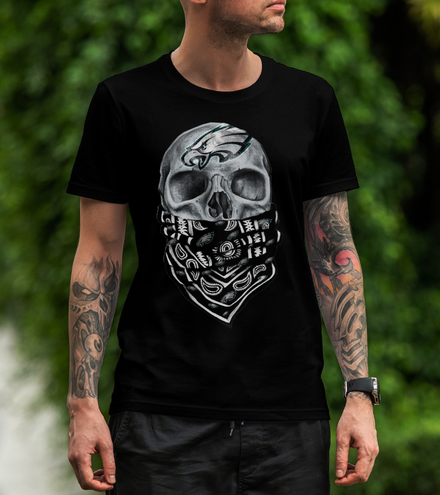 Philadelphia Eagles Skull Bandana T-Shirt