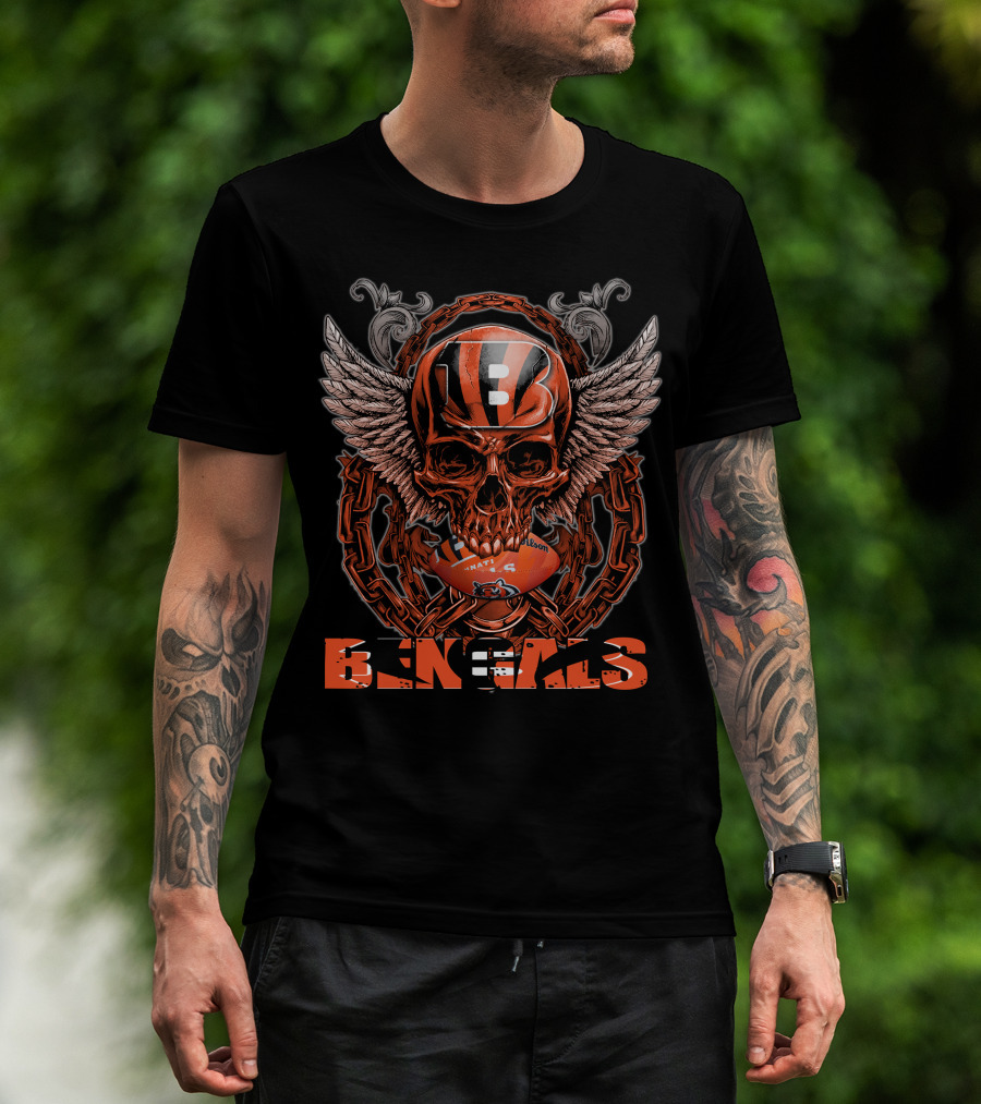Skullfb Cincinnati Bengals Winged Skull Football Chains T-Shirt