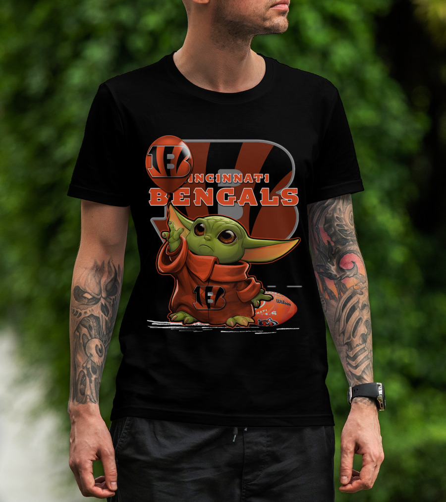 CINCINNATI BENGALS Yoda Wilson Football T-Shirt