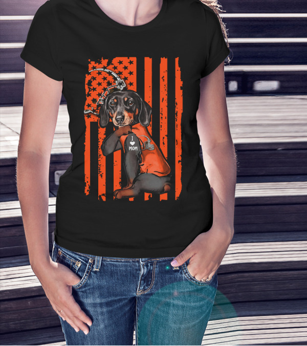 Dachshund I Love Mom Cleveland Browns Pawprint And Helmet Icon Orange USA Flag T-Shirt