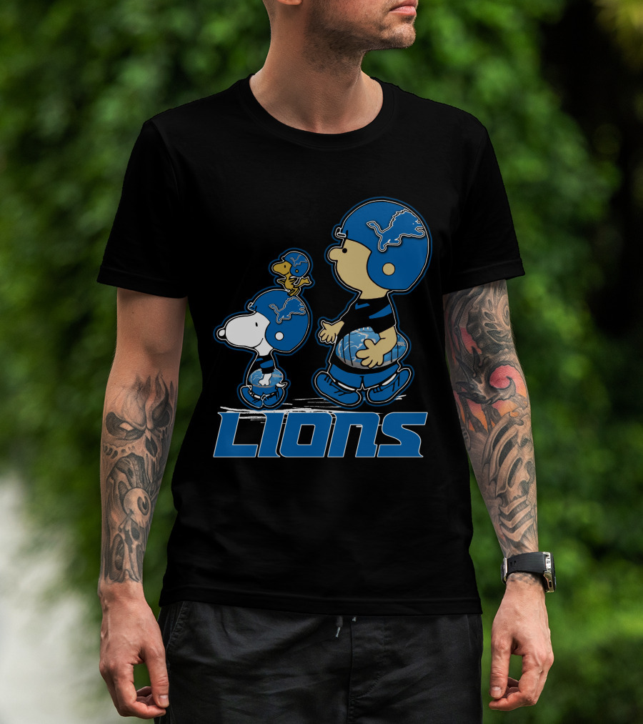 Snpfootball Detroit Lions Peanuts Characters With Lions Helmets T-Shirt