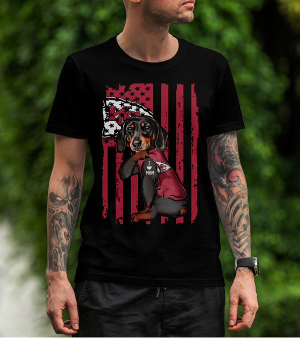 Dachshund I Love Mom Kansas City Chiefs Red Stripes T-Shirt