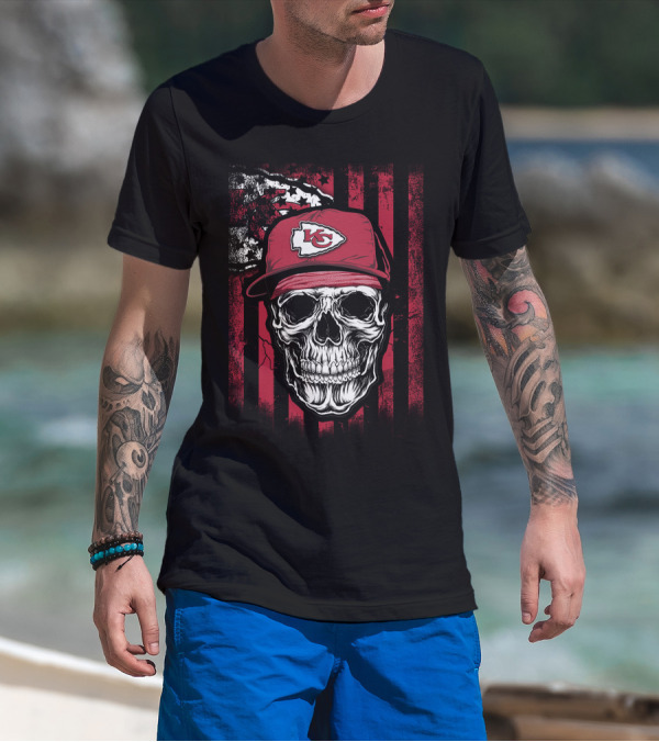Kansas City Chiefs Skull With Red Hat And Flag Background T-Shirt