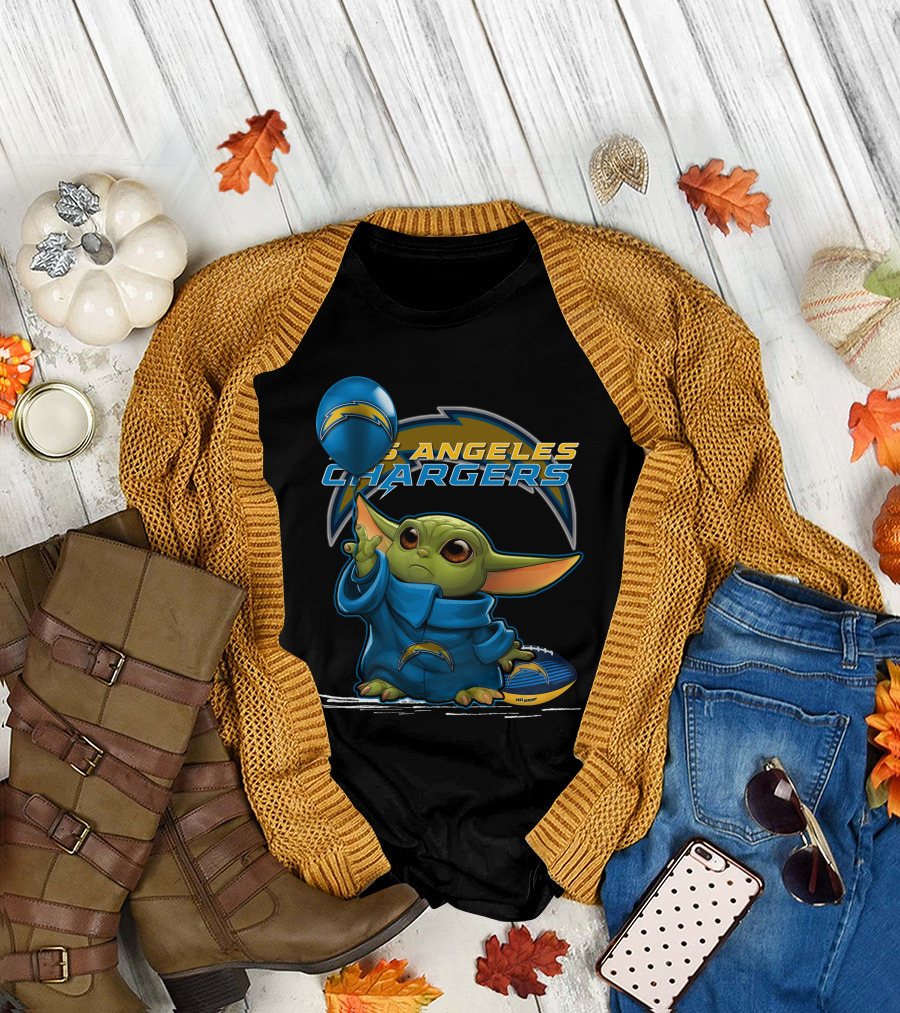 Yoda Los Angeles Chargers Football Balloon Among Stars T-Shirt