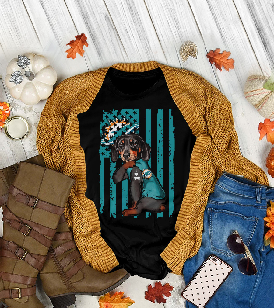 Dachshund I Love Mom Miami Dolphins Football Fan T-Shirt