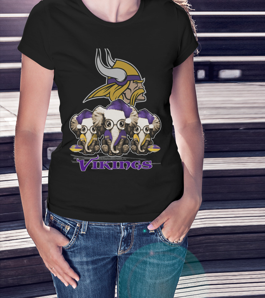Elephan Xmas Minnesota Vikings Santa Hat Football T-Shirt