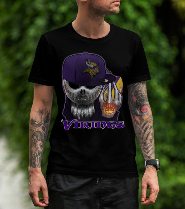 Vikings Skull With Pumpkin And Football In Purple Hat T-Shirt