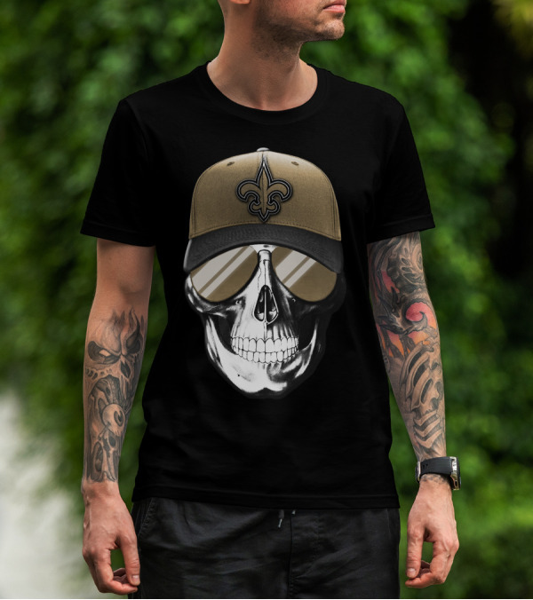 Skull V7 New Orleans Saints Fleur-de-Lis Hat And Sunglasses T-Shirt