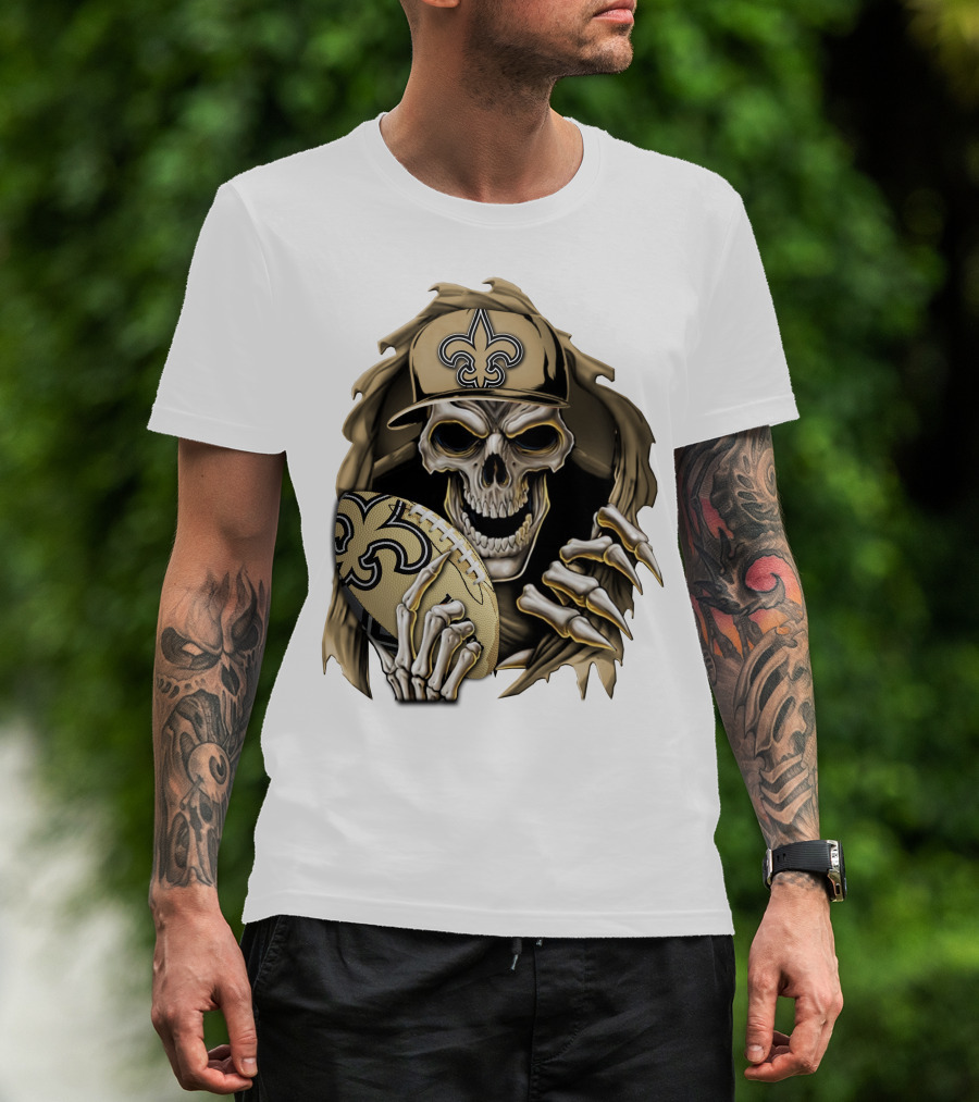 Skullbong New Orleans Saints Skeleton Holding Football With Fleur-de-Lis Cap T-Shirt