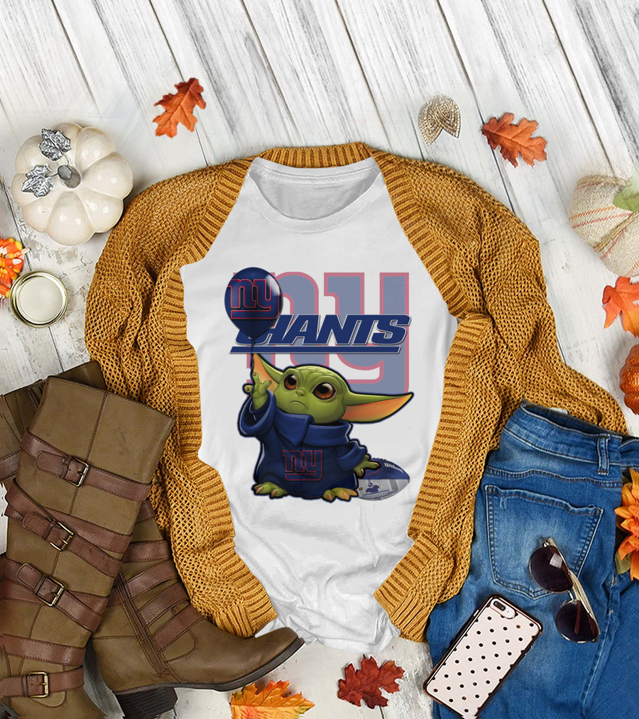 Yoda Giants Football Balloon Power Play T-Shirt
