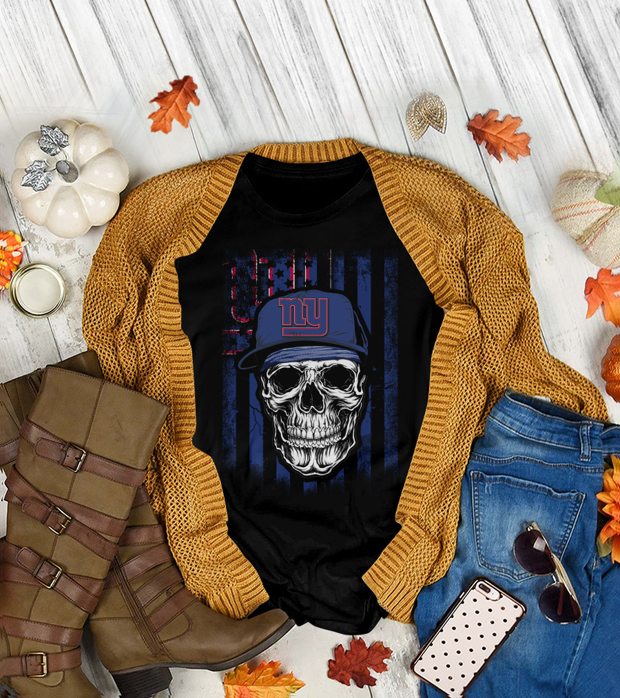 New York Giants Skull with Blue Hat and American Flag Background T-Shirt
