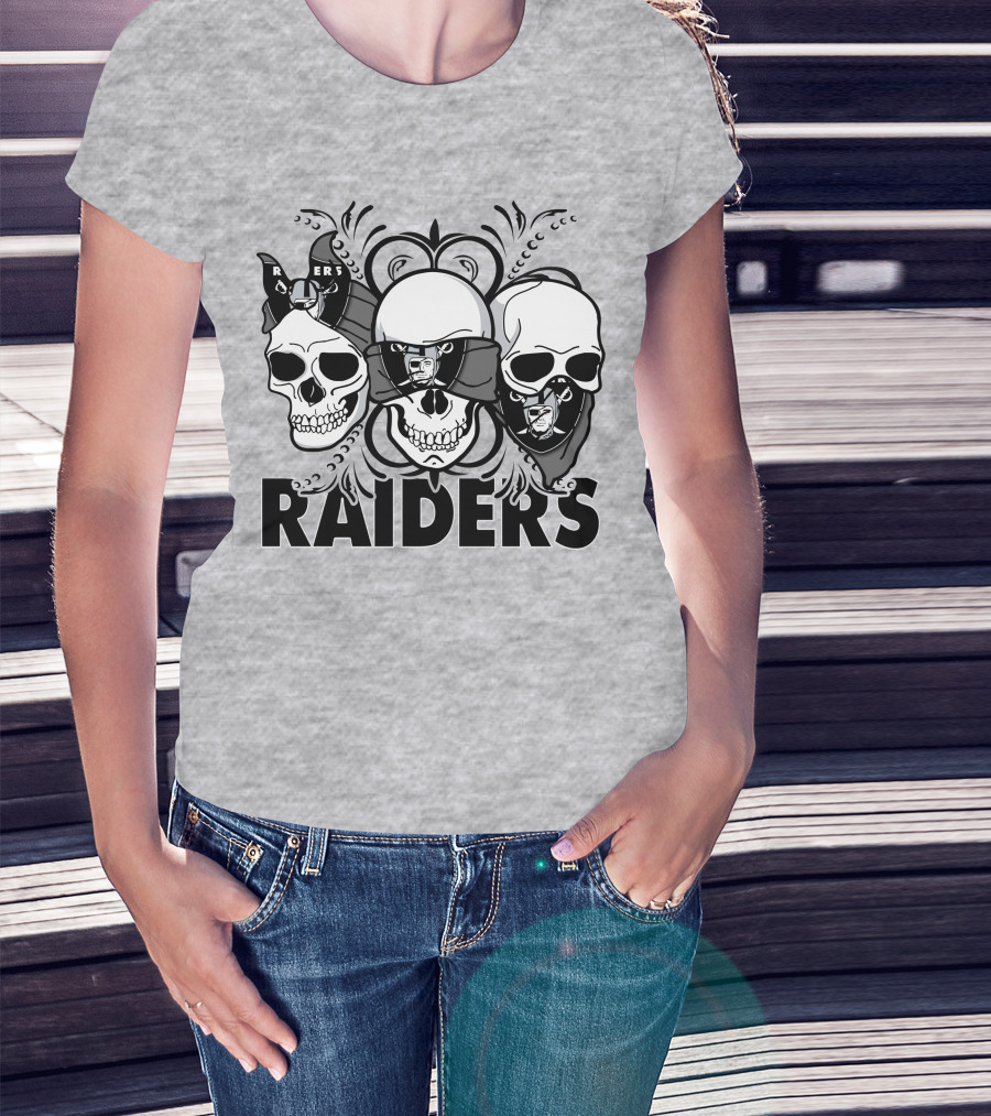 3 Skull Raiders T-Shirt